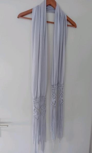 Mooie Steps sjaal met franjes, nieuw beschikbaar voor biedingen