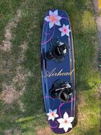 AIRHEAD Wakeboard 135cm, Watersport en Boten, Ophalen, Zo goed als nieuw, Board en Schoenen