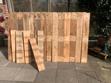 Dikke, droge pallet planken vanaf €1.00 beschikbaar voor biedingen