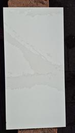Witte en zwarte langwerpige & vierkante tegels badkamer, Ophalen, Wandtegels, Nieuw, 10 m² of meer