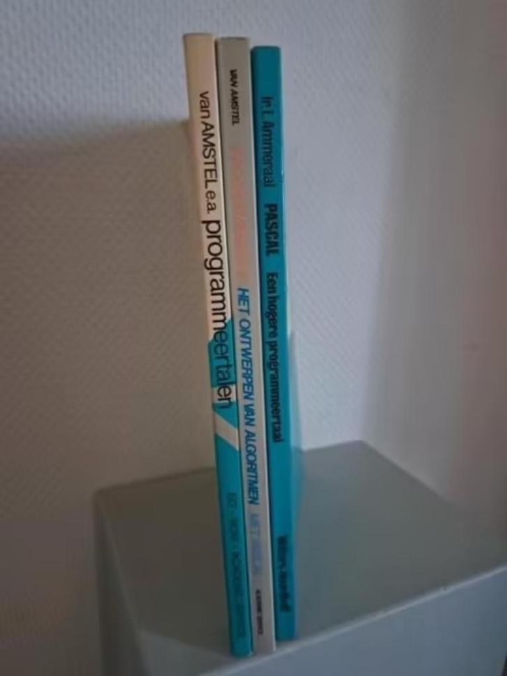 3 x INL. PROGRAMMEREN - PASCAL - LOGARITMEN / vintage 1985, Boeken, Informatica en Computer, Zo goed als nieuw, Ophalen of Verzenden