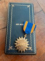 WO2 Amerikaanse Air Medal Medaille in doosje met baton usaaf, Verzamelen, Militaria | Tweede Wereldoorlog, Amerika, Landmacht