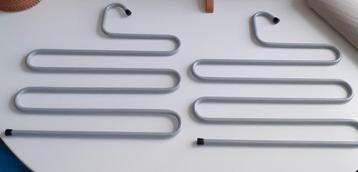 2 Zeer sterke metalen broeken hangers