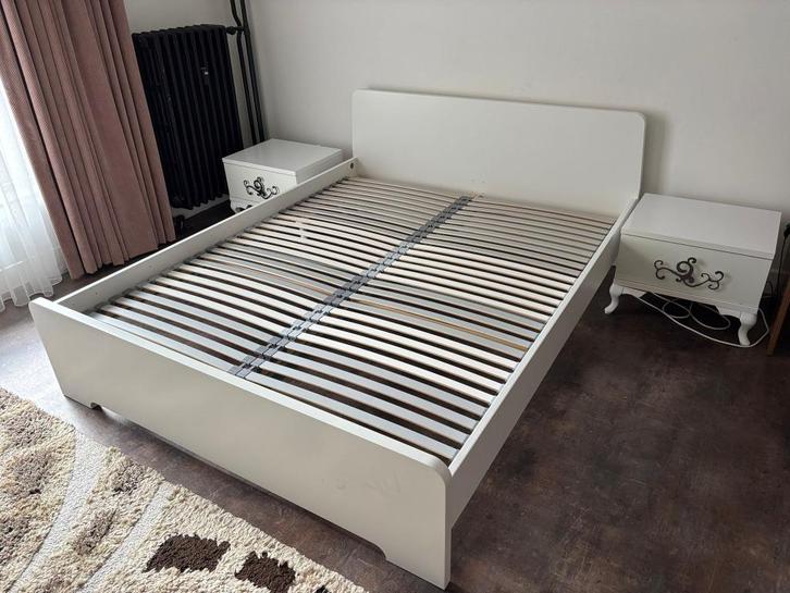 Ikea ASKVOLL Bed 160 x 200 and Ikea Morgedal Mattress, Huis en Inrichting, Slaapkamer | Bedden, Gebruikt, Tweepersoons, 160 cm