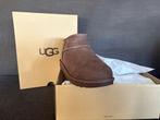 UGG maat 37, Kleding | Dames, Schoenen, UGG, Bruin, Lage of Enkellaarzen, Nieuw