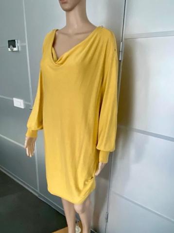 J40 Fijn-gebreide lange trui maat 48-50=XL oker-geel tuniek beschikbaar voor biedingen