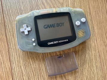 Nintendo Gameboy Advance + Klepje beschikbaar voor biedingen