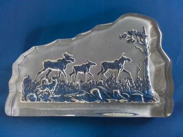 ZWEEDS  GLAS PLATEAU      ELAND GEZIN  Plus  HOND  beschikbaar voor biedingen