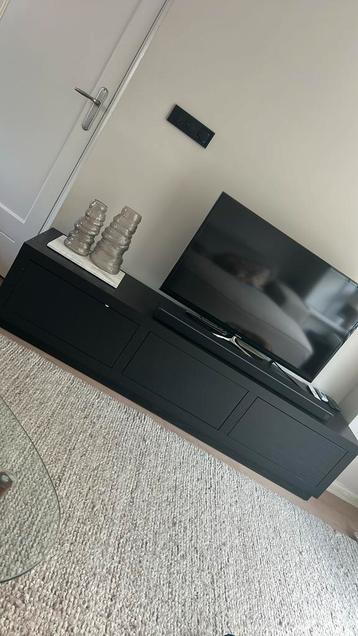 Zwart houten tv kast eiken fineer 180cm beschikbaar voor biedingen