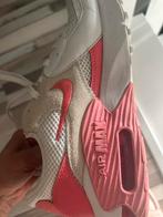 Nike paar keer gedragen, Kleding | Dames, Schoenen, Ophalen of Verzenden, Zo goed als nieuw, Zwart, Sneakers of Gympen