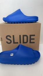 Yeezy slide “azure” maat 42 tm 46, Nieuw, Blauw, Slippers, Ophalen of Verzenden