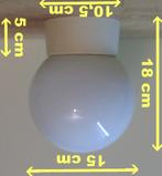 Plafondlamp bol - wit glas, Huis en Inrichting, Lampen | Plafondlampen, Ophalen of Verzenden, Glas, Zo goed als nieuw