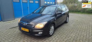 Hyundai I30 CW 1.6i Dynamic Business / Trekhaak / Airco / Cr beschikbaar voor biedingen