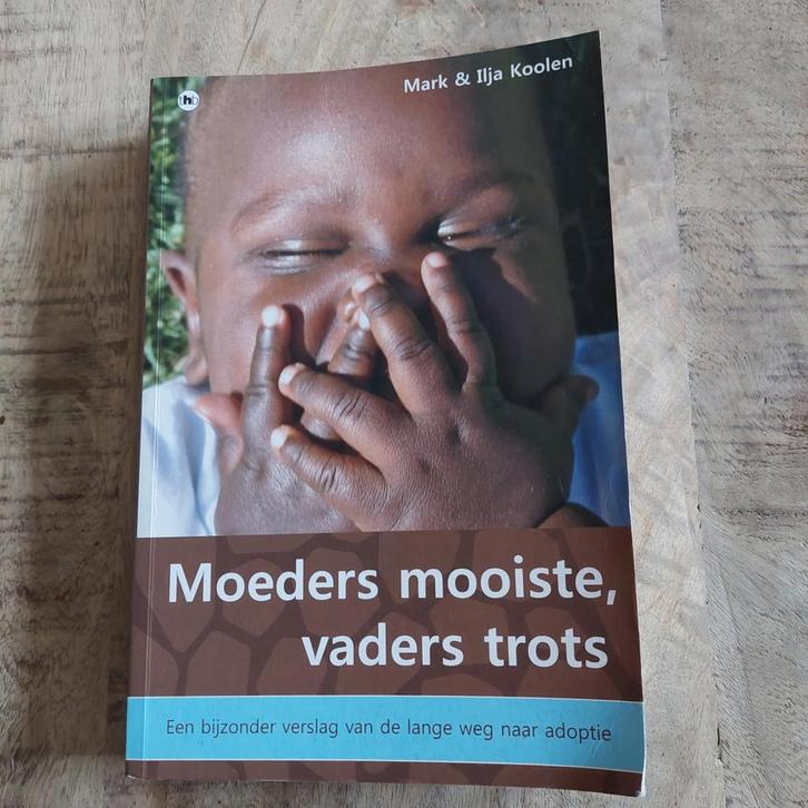 Mark Koolen - Moeders mooiste, vaders trots, Boeken, Literatuur, Zo goed als nieuw, Ophalen of Verzenden