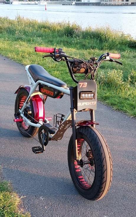 Super73 ZX Custom Moon Rock Special 2023 Occasion, Fietsen en Brommers, Elektrische fietsen, Gebruikt, Overige merken, 50 km per accu of meer