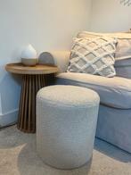 Bouclé Poef - Scandinavische Stijl, Huis en Inrichting, Banken | Voetenbanken en Poefen, Ophalen, Minder dan 50 cm, Rond, Zo goed als nieuw