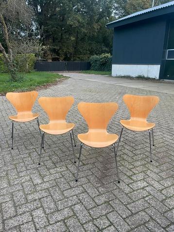 Arne Jacobsen Fritz Hansen vlinderstoelen vintage design beschikbaar voor biedingen