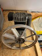 2 cilinder compressor motor, Doe-het-zelf en Verbouw, Compressors, 100 liter of meer, Ophalen, Nieuw, 10 bar of meer
