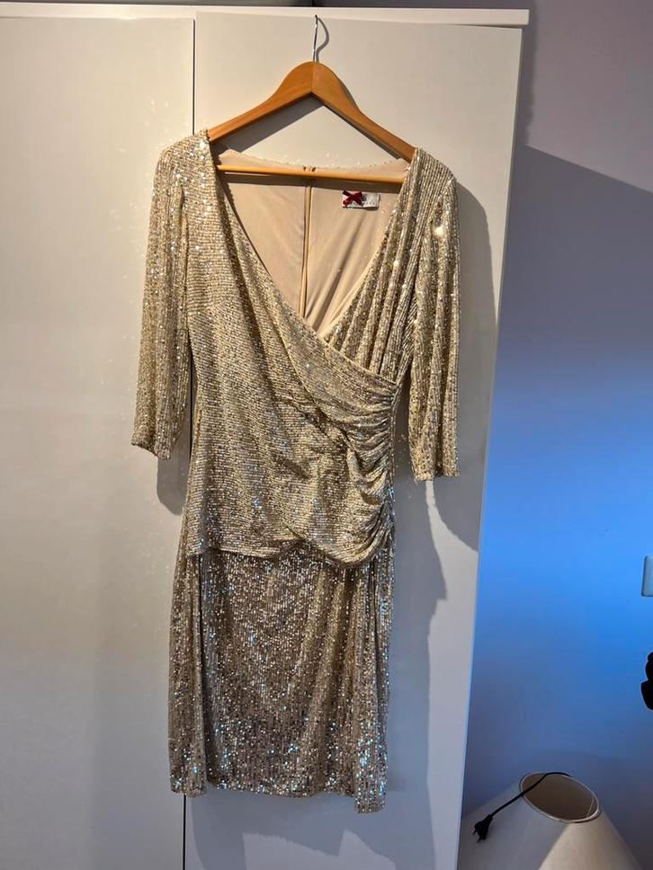 Sonia Pena jurk met pailletten champagne/goud, maat 40, Kleding | Dames, Jurken, Zo goed als nieuw, Maat 38/40 (M), Overige kleuren