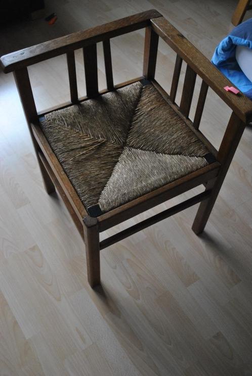 Stoeltje voor in de hoek of gang, antiek, strak ontwerp, Antiek en Kunst, Antiek | Meubels | Stoelen en Banken, Ophalen