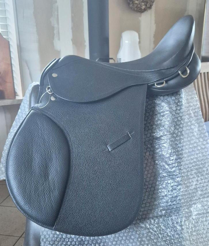 Vzh  16 inch Helemaal niew aleen 1 x ge past, Dieren en Toebehoren, Paarden en Pony's | Overige Paardenspullen, Zo goed als nieuw