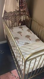 Polini ledikant brons / goud incl IKEA Himlavalv matras, Ophalen, Zo goed als nieuw, Lattenbodem, Minder dan 140 cm