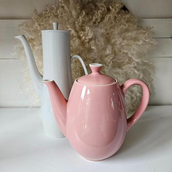 *OPRUIMING* Sphinx Riga koffiepot roze, Antiek en Kunst, Antiek | Servies los, Ophalen of Verzenden