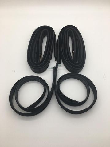 Te koop Raamgeleidingsrubber set chevrolet c10 c20 k10 k20 beschikbaar voor biedingen