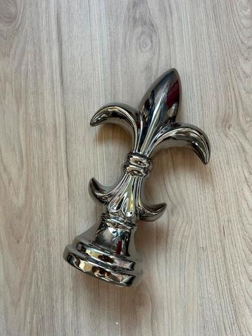 Zilveren Decoratie Beelden - Set van 2 beschikbaar voor biedingen