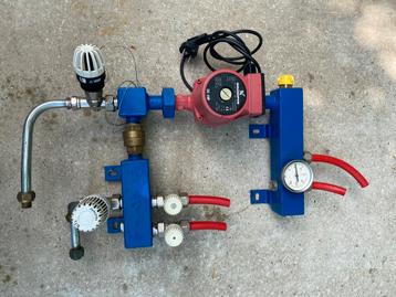 Vloerverwarming verdeler met grundfos pomp beschikbaar voor biedingen