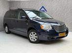 Chrysler Town & Country 3.8 V6 7 Pers / NAP / Leder / Camera, Auto's, Chrysler, 450 kg, Gebruikt, Overige modellen, Lichtsensor