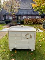 VINTAGE COMMODE UIT DE SIXTIES., Ophalen, Voetruimte