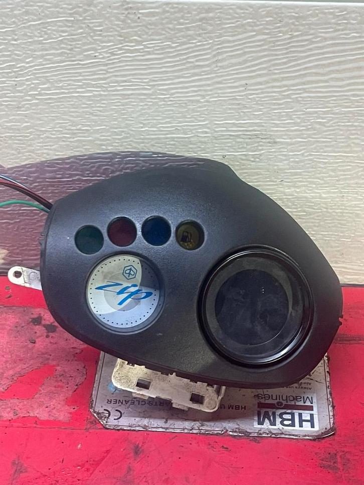 Digitale Teller / Kilometerteller Piaggio Zip, Fietsen en Brommers, Brommeronderdelen | Algemeen, Gebruikt, Ophalen of Verzenden