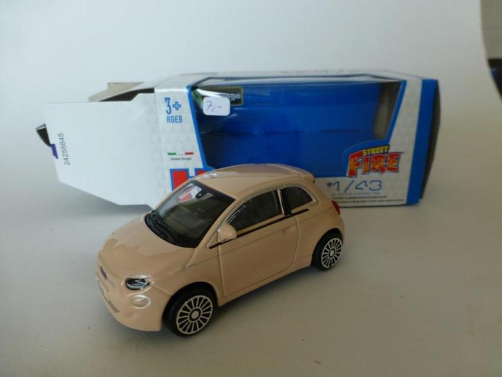 Bburago Fiat 500 E roze., Hobby en Vrije tijd, Modelauto's | 1:43, Nieuw, Auto, Overige merken, Ophalen of Verzenden