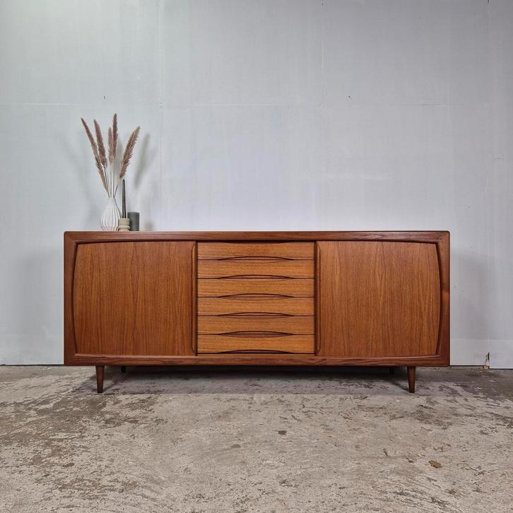 Dyrlund vintage jaren 60 teak sideboard, wandkast, tv meubel, Huis en Inrichting, Kasten | Dressoirs, Gebruikt, 200 cm of meer