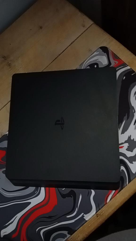 PS4 Slim 500GB + Controller + Kabels, Spelcomputers en Games, Spelcomputers | Sony PlayStation 4, Gebruikt, Slim, 500 GB, Met 1 controller