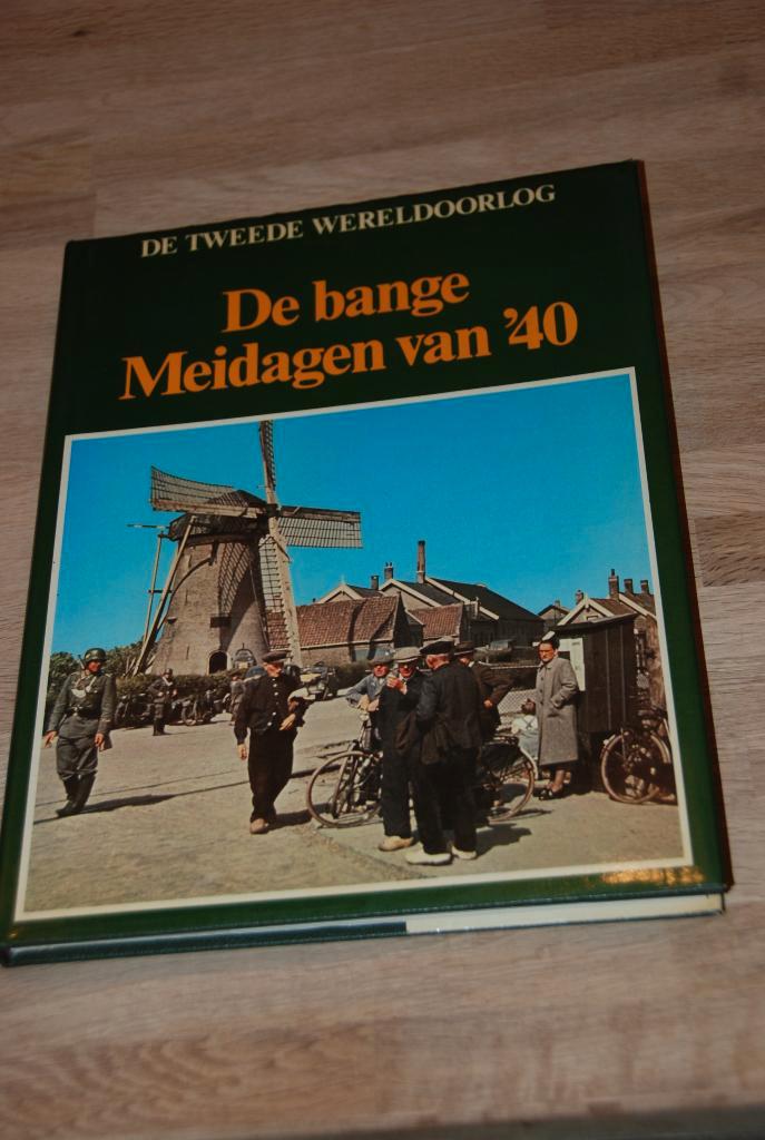 De bange meidagen van 1940.              Groot lettertype., Boeken, Geschiedenis | Vaderland, Gelezen, Ophalen of Verzenden