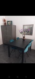 Zwarte uitschuifbare eettafel Tilburg, Huis en Inrichting, Tafels | Eettafels, Gebruikt, Ophalen of Verzenden, Modern, Vier personen