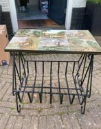 Brocante krantenbak tafeltje, Ophalen of Verzenden, Zo goed als nieuw