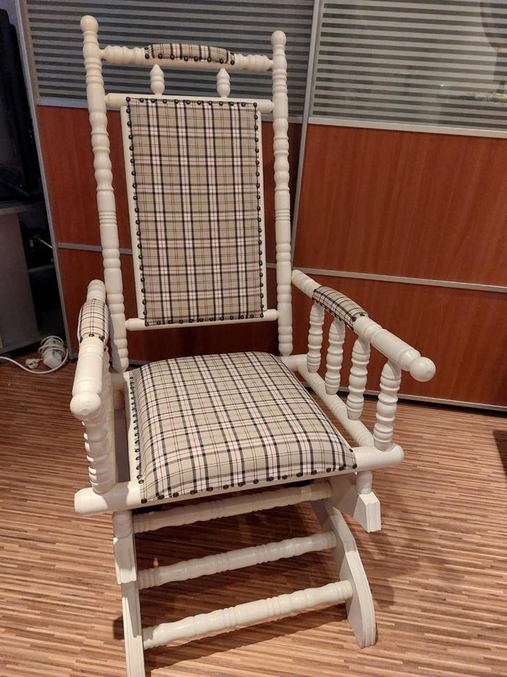 Vintage Engelse Schommelstoel, Huis en Inrichting, Stoelen, Zo goed als nieuw, Eén, Stof, Ophalen