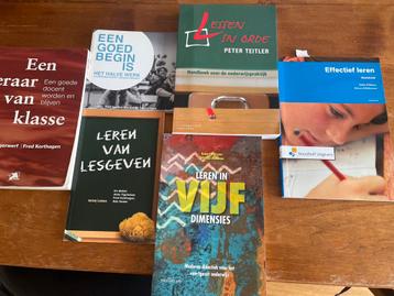 Studieboeken docenten beschikbaar voor biedingen