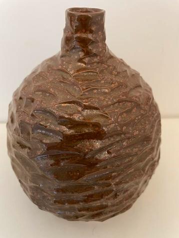 Vintage design vaas | aardewerk | brutalistisch | nà 2000 beschikbaar voor biedingen