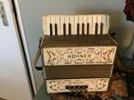 Vintage Hohner student 1 accordeon, Muziek en Instrumenten, Accordeons, Ophalen, Gebruikt, Met riemen, Toetsaccordeon