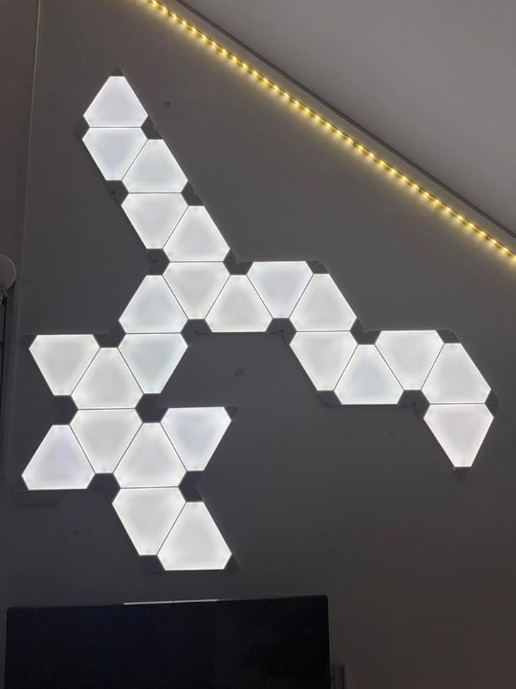 Nanoleaf Light Panels – 24 Driehoek Panelen, Huis en Inrichting, Lampen | Wandlampen, Gebruikt, Ophalen