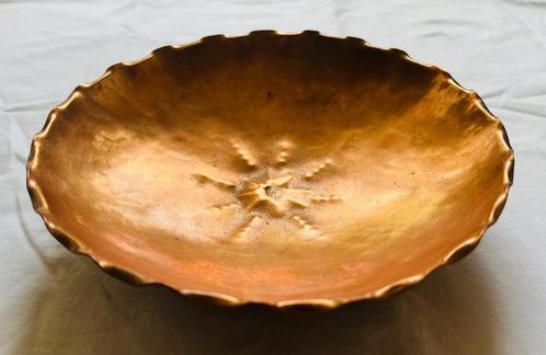 Conrad Fehn - gesigneerd - koper - gedreven schaaltje - 19cm, Antiek en Kunst, Antiek | Koper en Brons, Koper, Ophalen of Verzenden