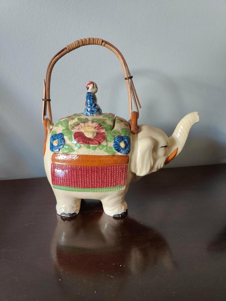Oosterse Olifant Theepot Porselein Jaren '20, Antiek en Kunst, Antiek | Porselein, Ophalen of Verzenden