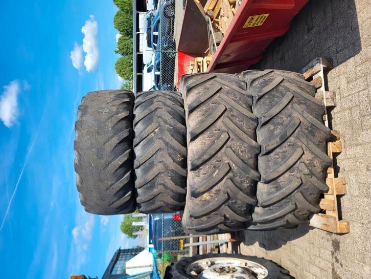 Banden 650/65R38 en 480/80R26 met Velg, Zakelijke goederen, Agrarisch | Onderdelen | Banden, Velgen en Assen, Ophalen