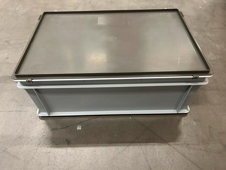 Stapel boxen 60x40x23 hoog  met deksel, Doe-het-zelf en Verbouw, Kratten en Dozen, Zo goed als nieuw, 100 cm of meer, 50 cm of meer