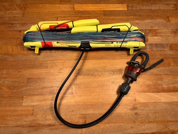 Duotone Click Bar 2024 in goede staat, Watersport en Boten, Kitesurfen, Gebruikt, 9 m², Geen board, Ophalen of Verzenden