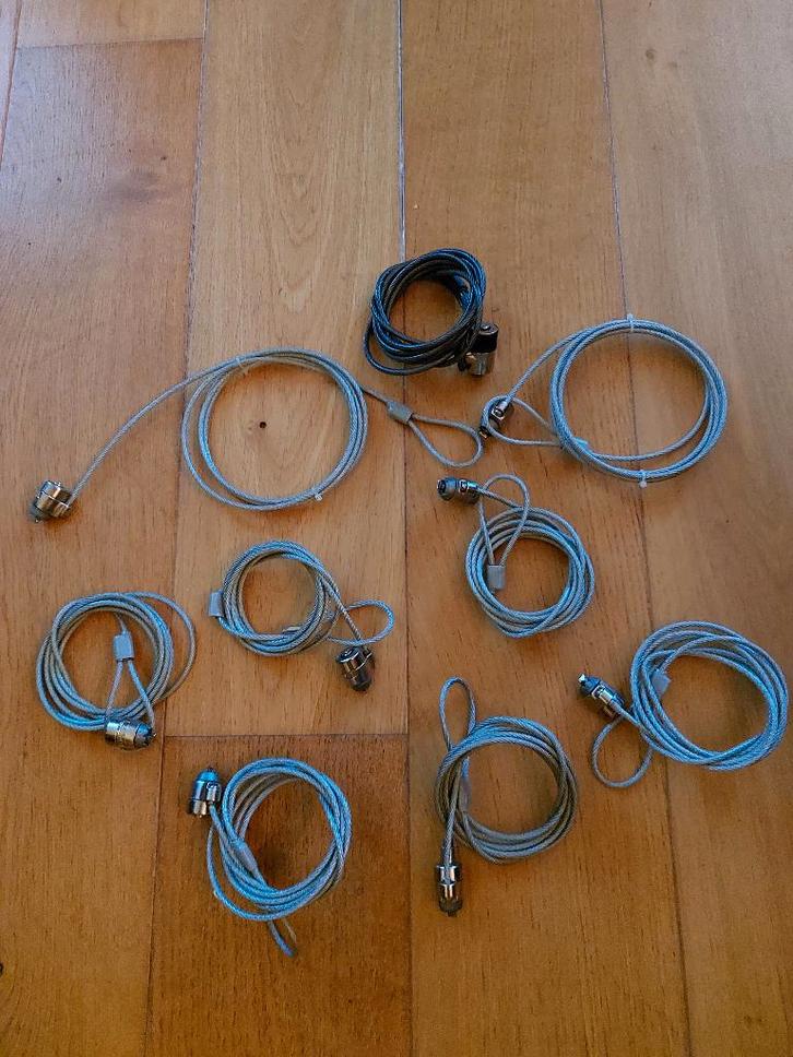 Laptop slot veiligheidskabel, Computers en Software, Windows Laptops, Gebruikt, Onbekend, Ophalen of Verzenden